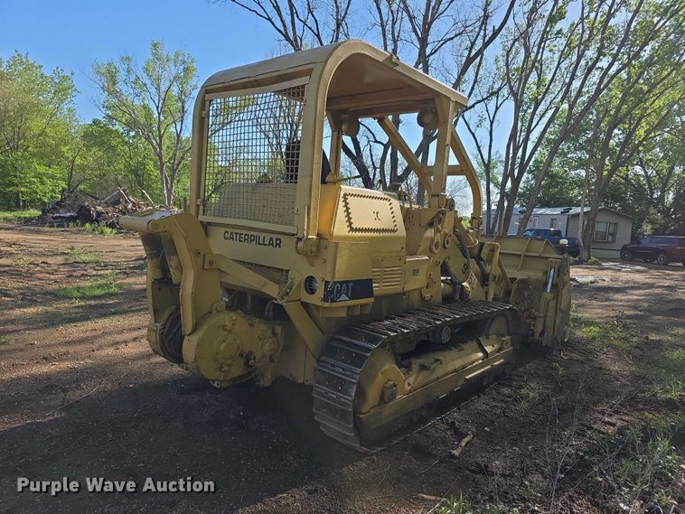image for item FI0946 1972 Caterpillar 955L track loader