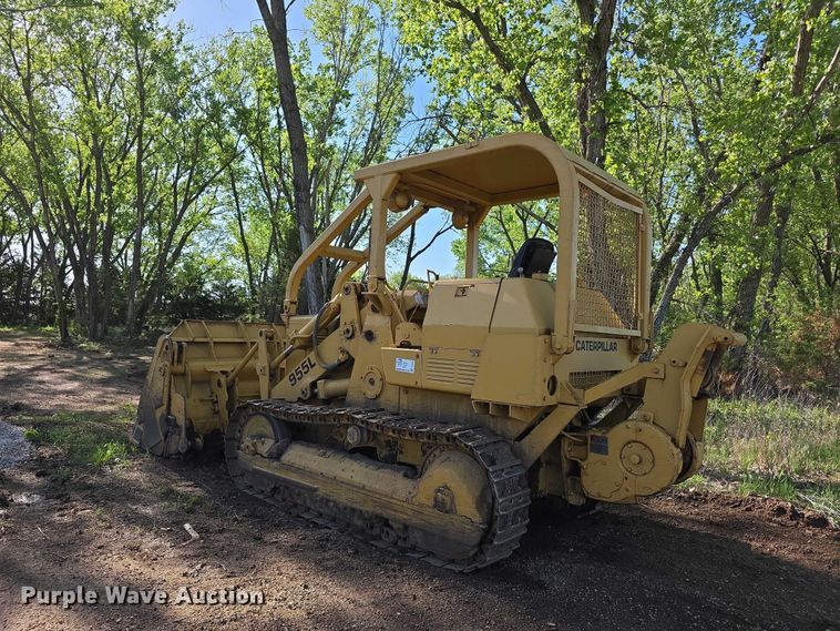 image for item FI0946 1972 Caterpillar 955L track loader