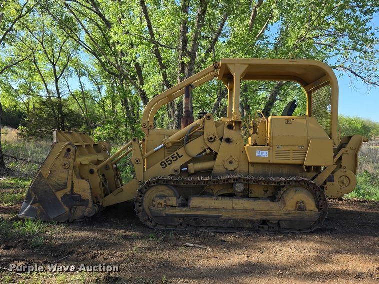 image for item FI0946 1972 Caterpillar 955L track loader