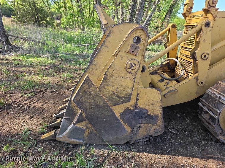 image for item FI0946 1972 Caterpillar 955L track loader