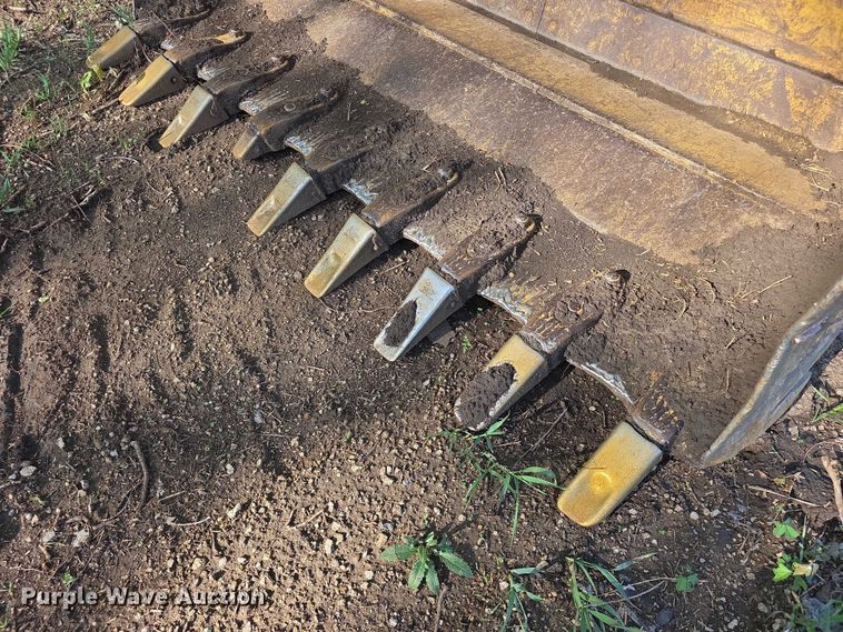 image for item FI0946 1972 Caterpillar 955L track loader