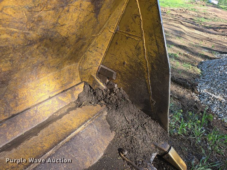 image for item FI0946 1972 Caterpillar 955L track loader