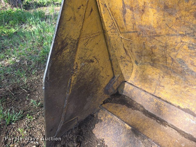 image for item FI0946 1972 Caterpillar 955L track loader