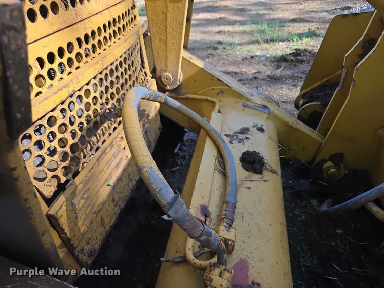 image for item FI0946 1972 Caterpillar 955L track loader