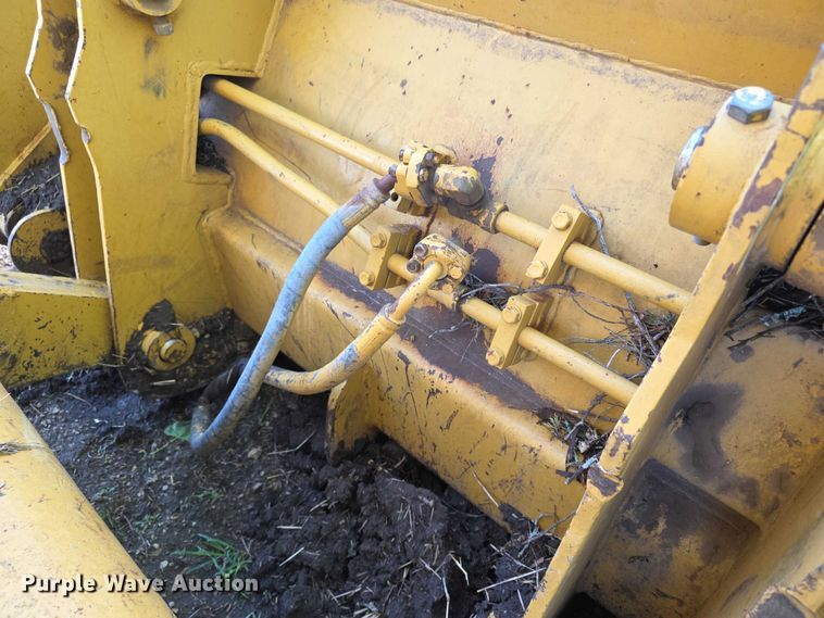 image for item FI0946 1972 Caterpillar 955L track loader