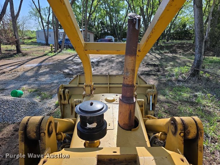 image for item FI0946 1972 Caterpillar 955L track loader