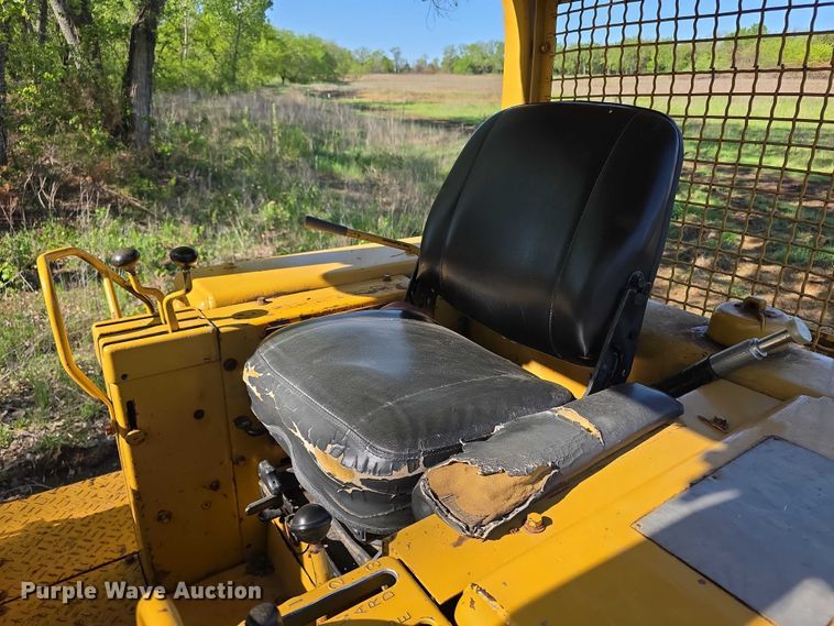 image for item FI0946 1972 Caterpillar 955L track loader