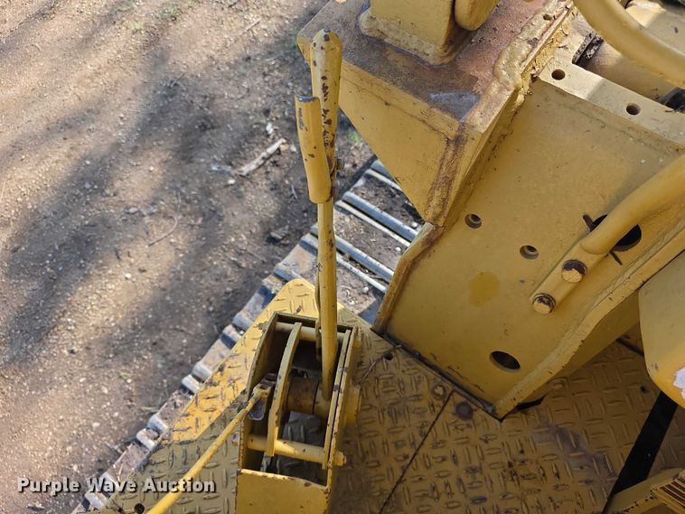 image for item FI0946 1972 Caterpillar 955L track loader