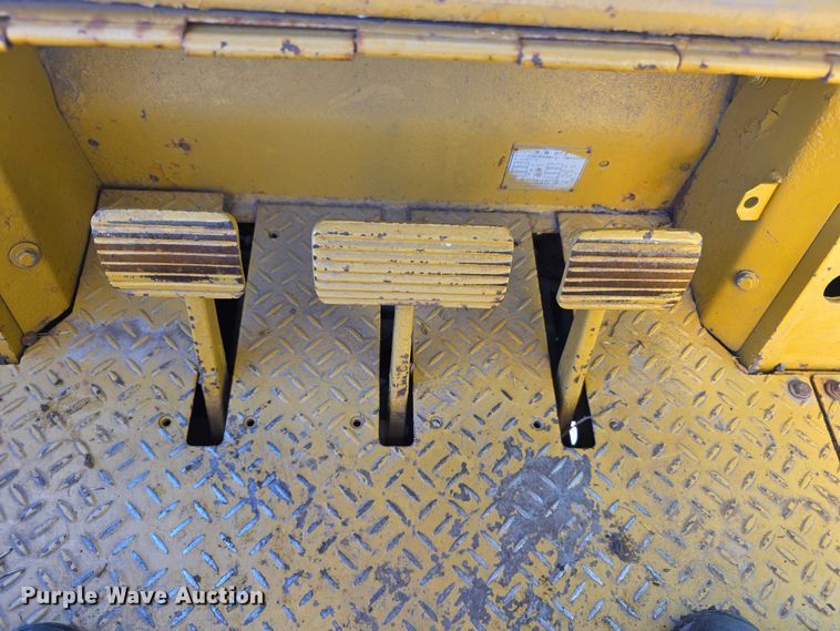 image for item FI0946 1972 Caterpillar 955L track loader