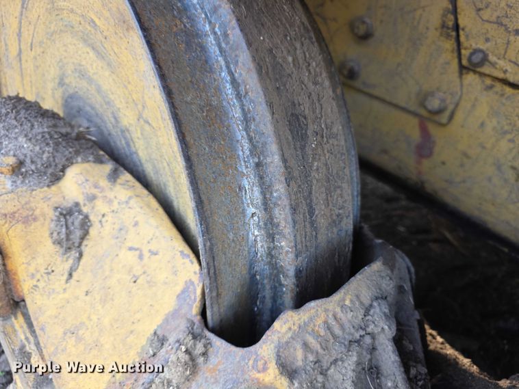 image for item FI0946 1972 Caterpillar 955L track loader