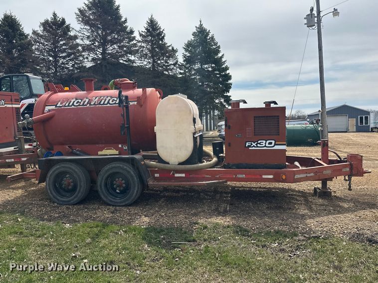 image for item FK0062 2010 Ditch Witch FX30 vacuum excavator