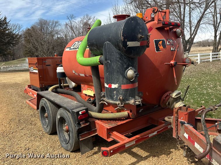 image for item FK0062 2010 Ditch Witch FX30 vacuum excavator