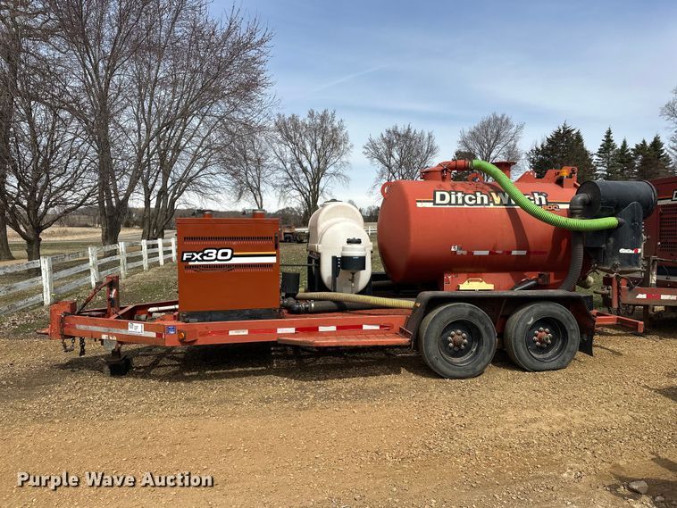 image for item FK0062 2010 Ditch Witch FX30 vacuum excavator