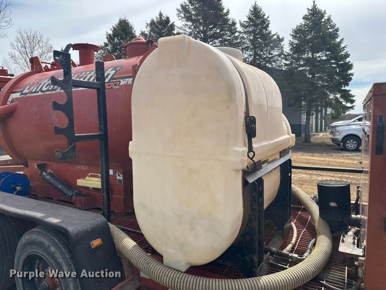 image for item FK0062 2010 Ditch Witch FX30 vacuum excavator