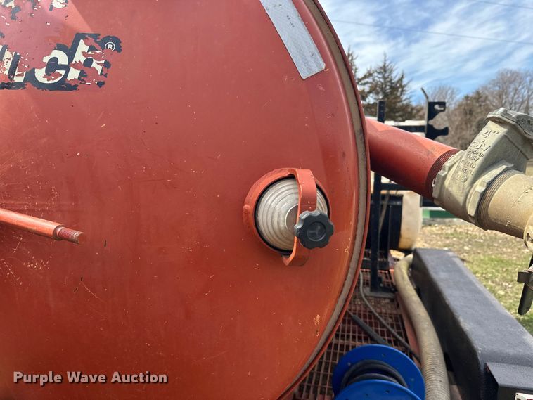 image for item FK0062 2010 Ditch Witch FX30 vacuum excavator