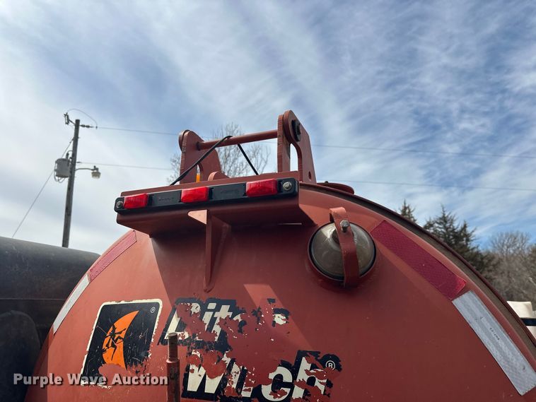 image for item FK0062 2010 Ditch Witch FX30 vacuum excavator