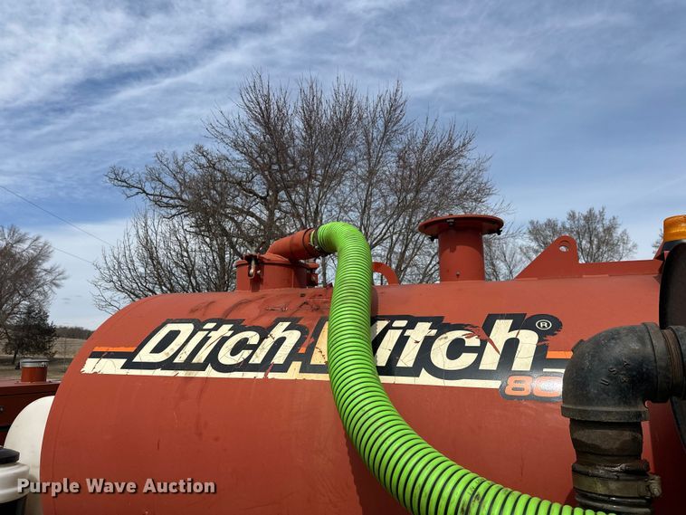 image for item FK0062 2010 Ditch Witch FX30 vacuum excavator