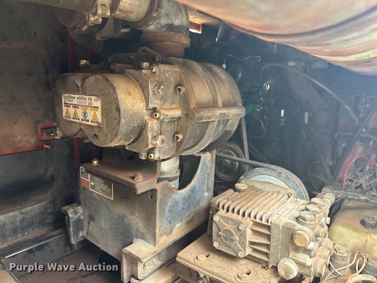 image for item FK0062 2010 Ditch Witch FX30 vacuum excavator