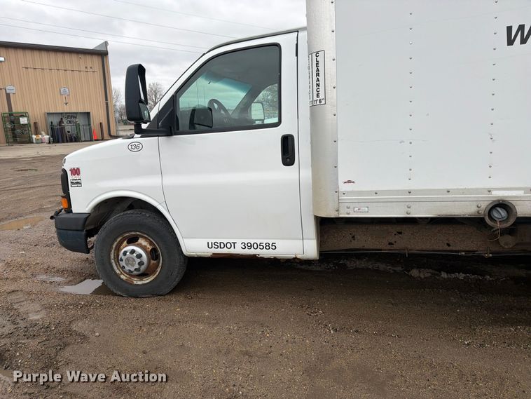 image for item FK0081 2009 Chevrolet Express box truck