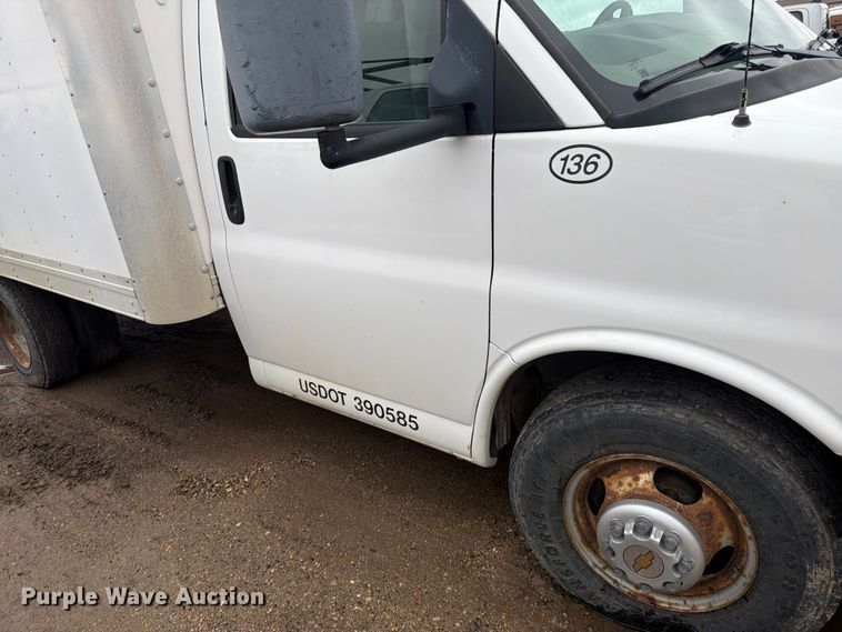 image for item FK0081 2009 Chevrolet Express box truck