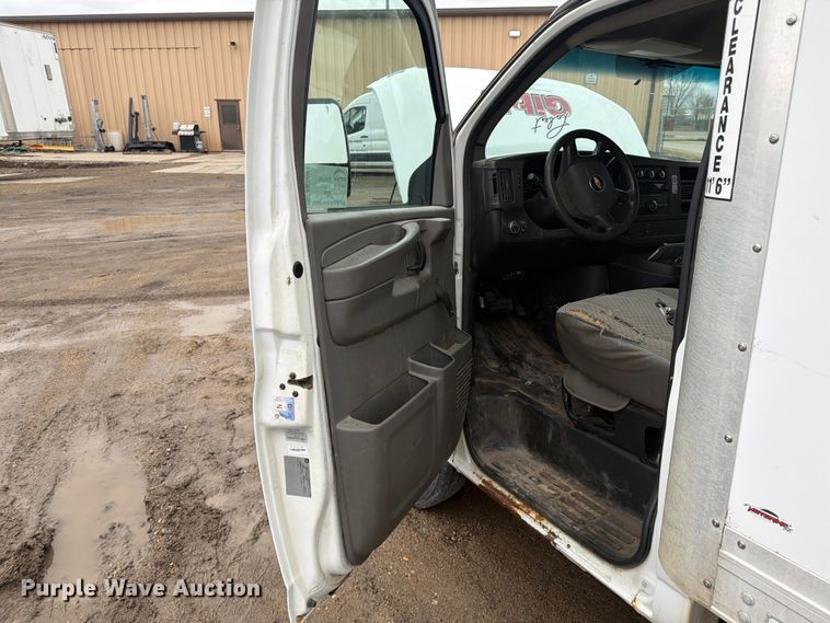 image for item FK0081 2009 Chevrolet Express box truck
