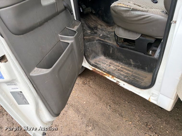 image for item FK0081 2009 Chevrolet Express box truck