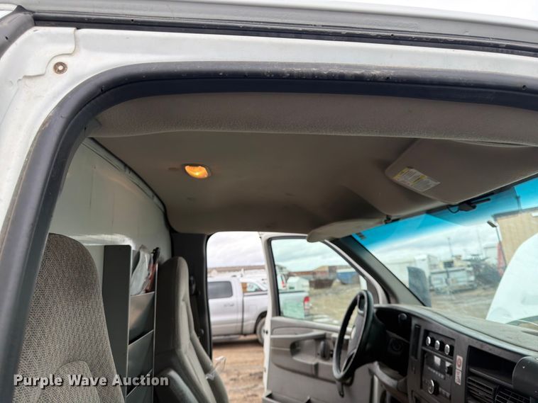 image for item FK0081 2009 Chevrolet Express box truck