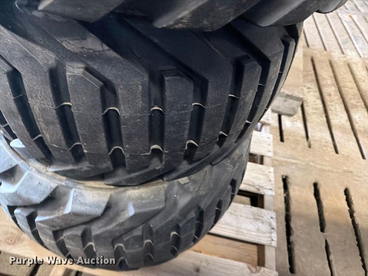 image for item FK0090 (4) Outrigger 33x15.5-16.5 tires and wheels