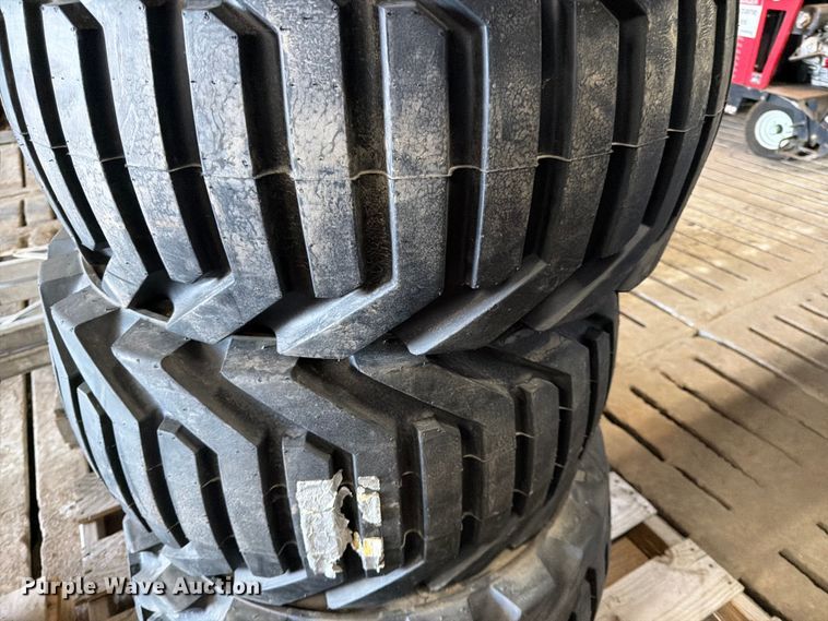 image for item FK0090 (4) Outrigger 33x15.5-16.5 tires and wheels