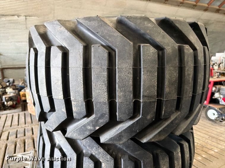 image for item FK0090 (4) Outrigger 33x15.5-16.5 tires and wheels