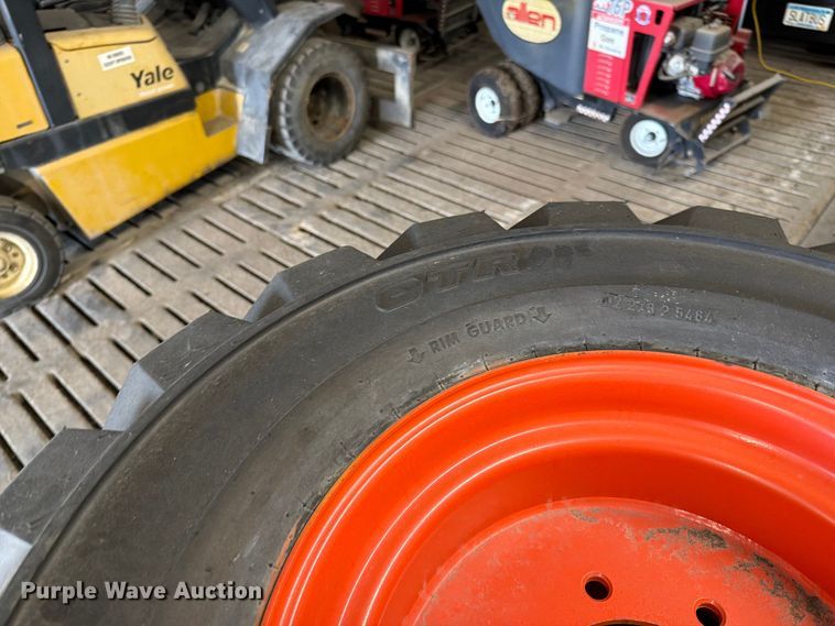 image for item FK0090 (4) Outrigger 33x15.5-16.5 tires and wheels