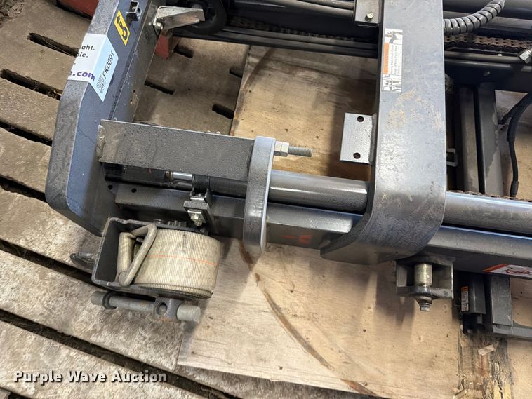 image for item FK0091 Mitsubishi forklift mast