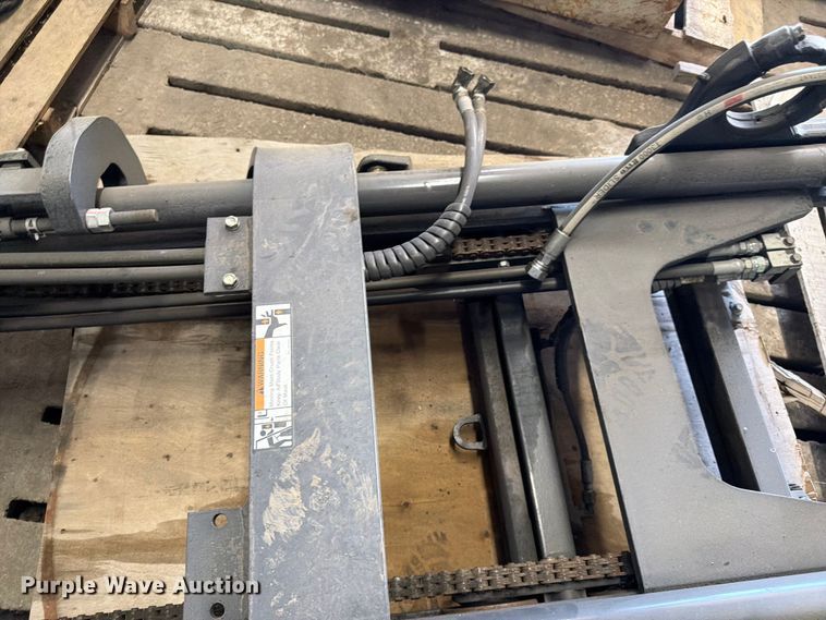 image for item FK0091 Mitsubishi forklift mast