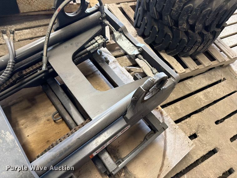 image for item FK0091 Mitsubishi forklift mast