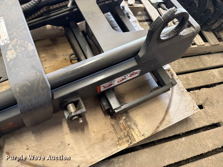 image for item FK0091 Mitsubishi forklift mast