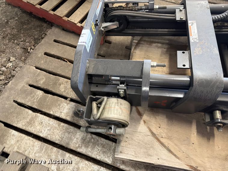image for item FK0091 Mitsubishi forklift mast