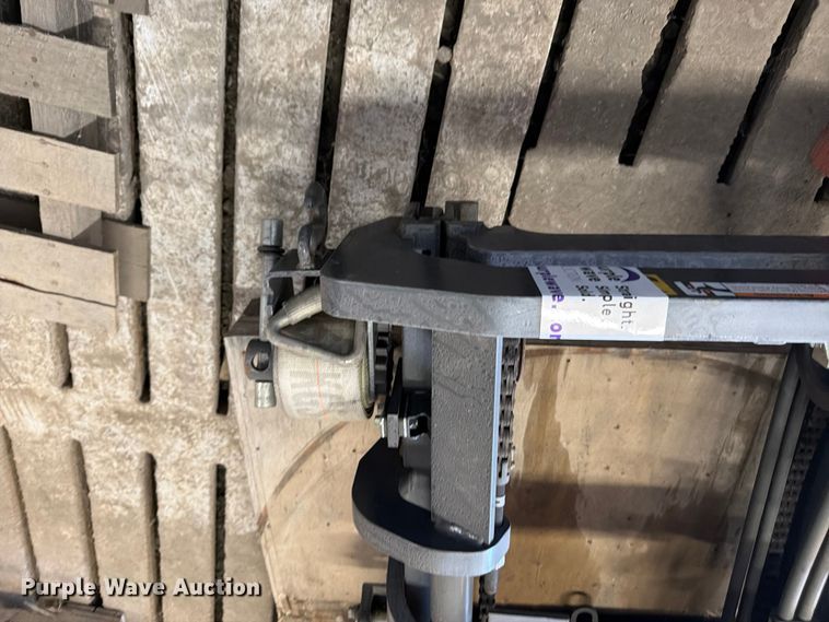 image for item FK0091 Mitsubishi forklift mast