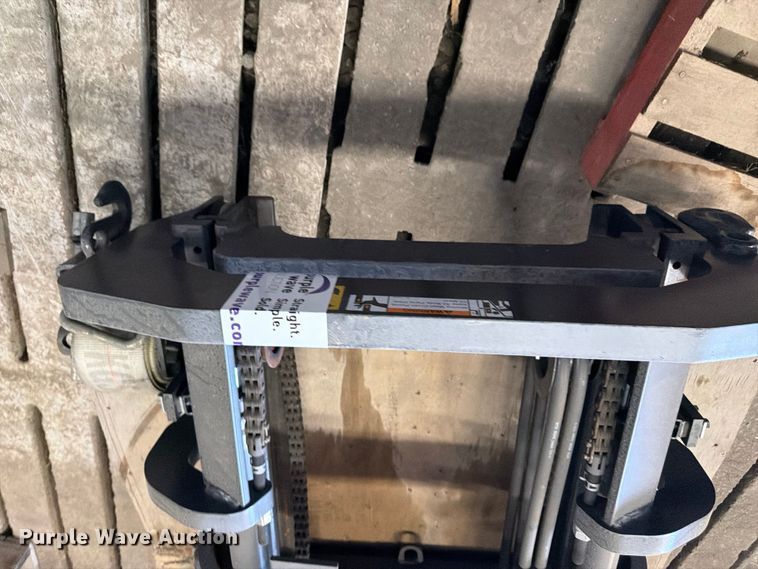 image for item FK0091 Mitsubishi forklift mast