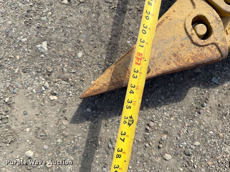 image for item FK0094 Excavator ripper tooth