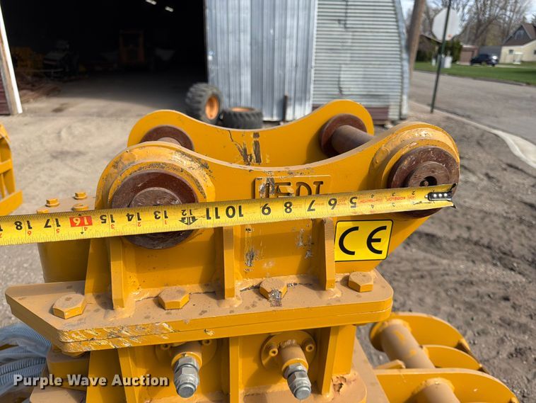 image for item FK0095 Ledi LD60MQ excavator grapple