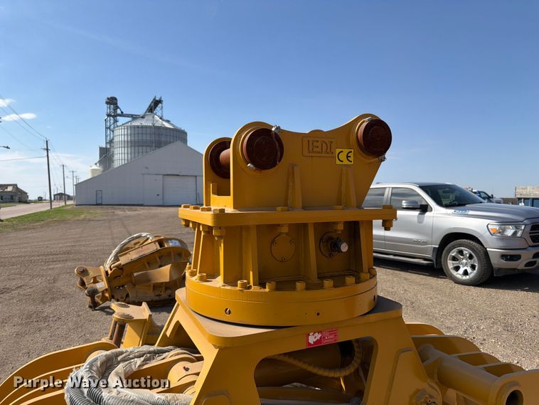 image for item FK0096 Ledi LD200MQ excavator grapple