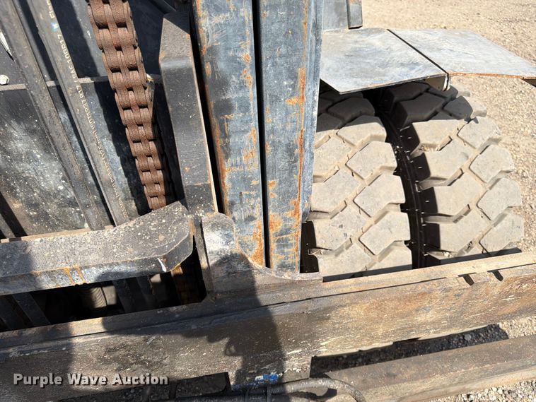 image for item FK0097 Yale GDP11MJNPBV105 forklift