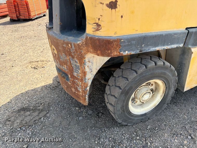 image for item FK0097 Yale GDP11MJNPBV105 forklift