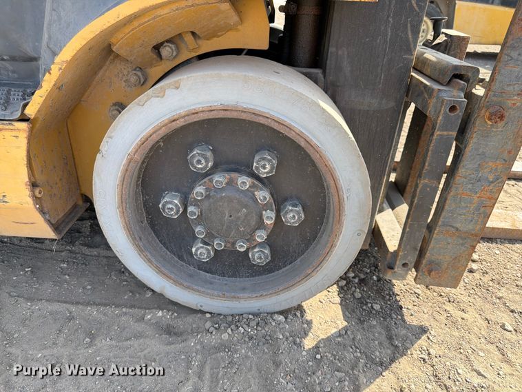 image for item FK0099 Caterpillar C5000 forklift