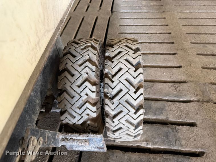 image for item FK0104 Indy IEPB-16 concrete buggy