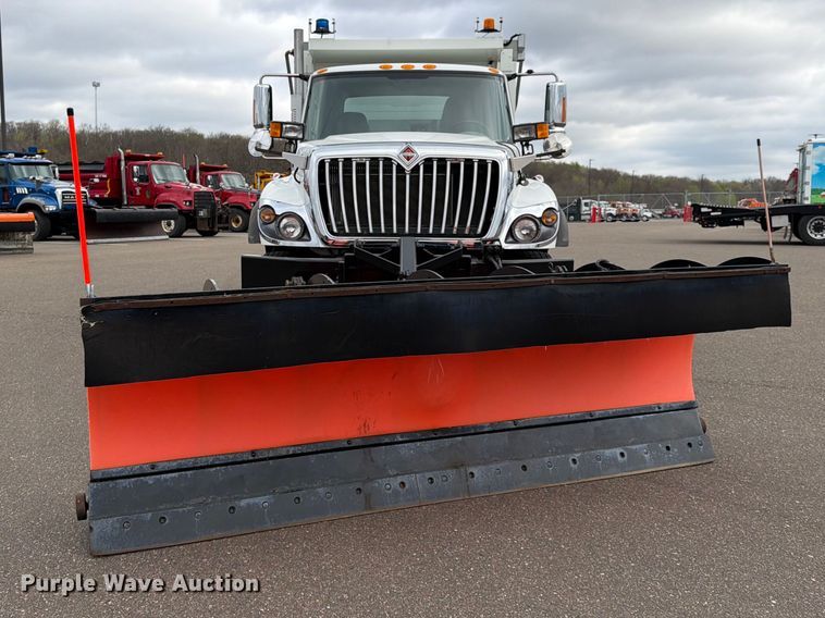 image for item FK0105 2018 International 7400 dump truck