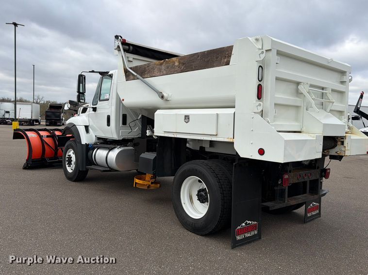 image for item FK0105 2018 International 7400 dump truck