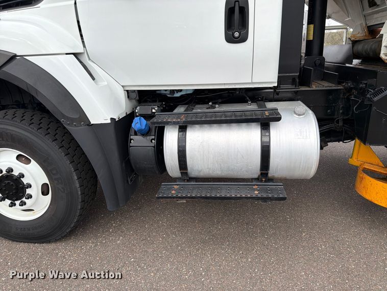 image for item FK0105 2018 International 7400 dump truck