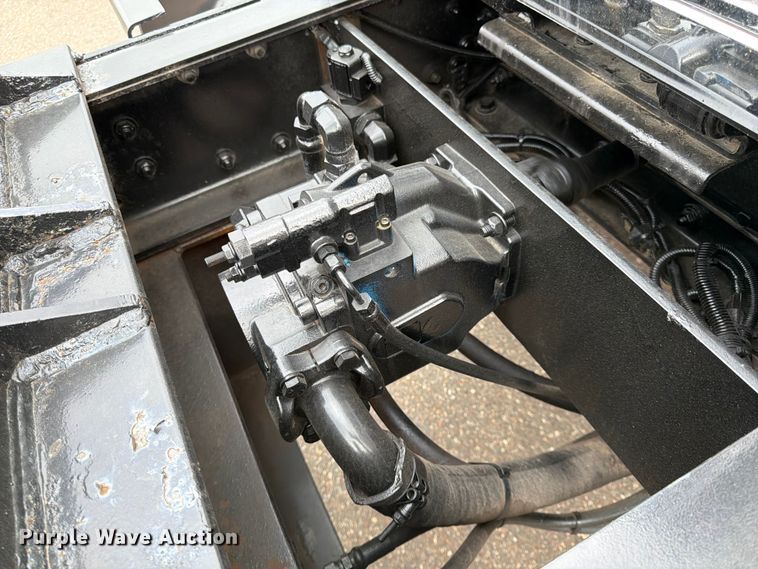 image for item FK0105 2018 International 7400 dump truck