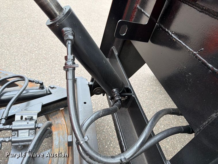 image for item FK0105 2018 International 7400 dump truck